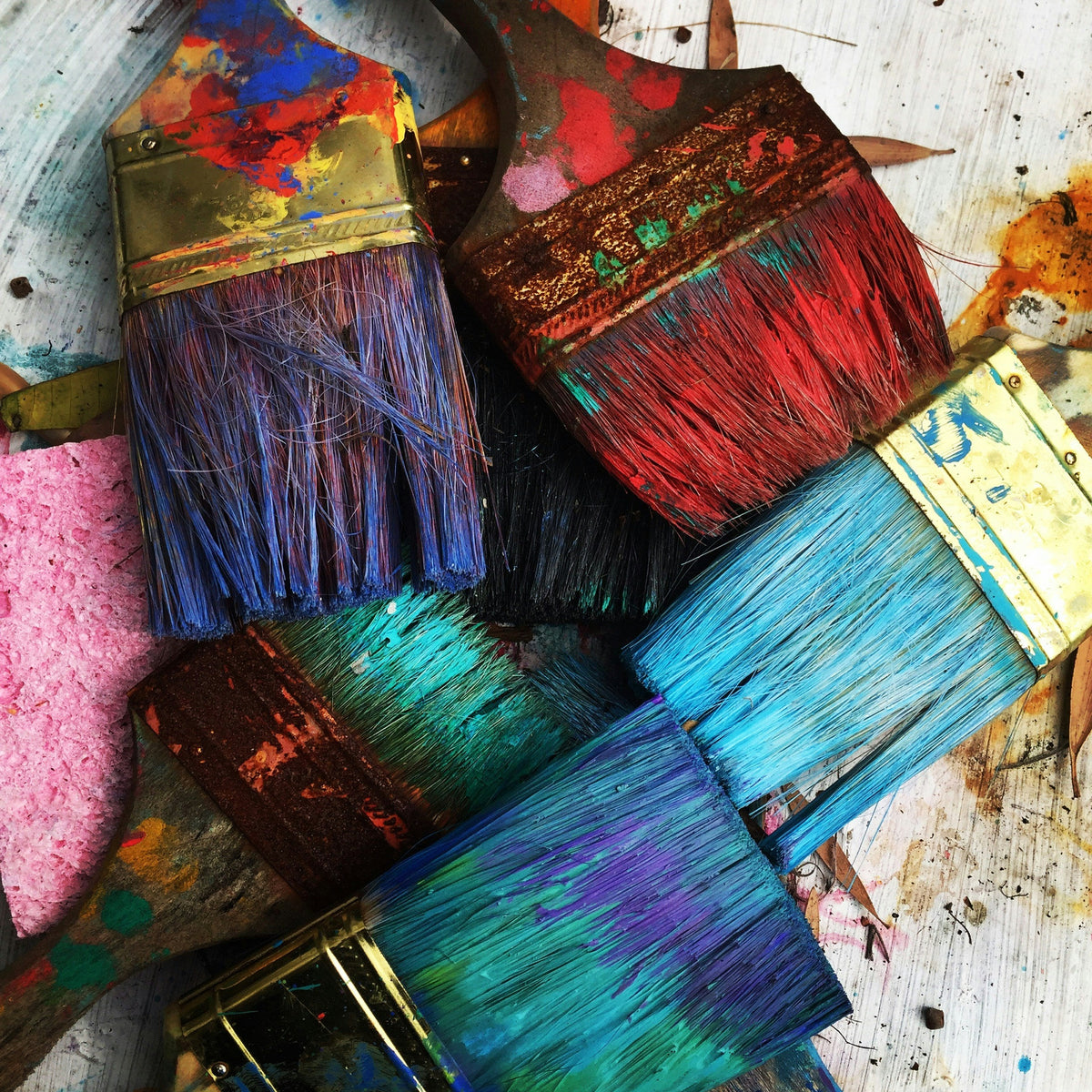 How to Clean Paint Brushes After Painting